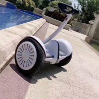 Xe điện cân bằng 10 inch Mini Robot C4, có tay cầm mini gạt gối