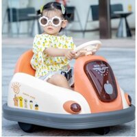 Xe điện đụng cân bằng,xoay 360 độ hình QUẢ TÁO mã C-30 mới nhất 2024 (có ĐIỀU KHIỂN từ xa và sạc)