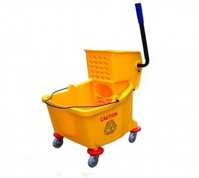 Xe Ép Nước Lau Nhà HiClean HC 070