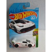 xe Hot Wheels Lamborghini Huracan số 06 màu trắng