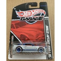 Xe Hot Wheels Premium ‘10 Ford Shelby GT500