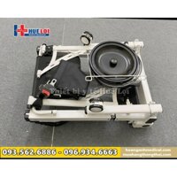 Xe lăn gấp gọn vào ô tô  giúp bệnh nhân an toàn đi lại