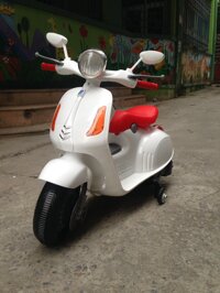 Xe máy điện trẻ em Vespa 9988