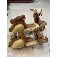 Xe Máy Vespa Gỗ Trang Trí Tủ Kính