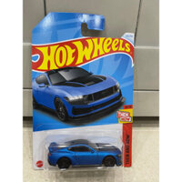 Xe mô hình đồ chơi cơ bản Hotwheels 1:64 - Ford Mustang Dark Horse