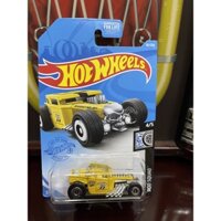 Xe mô hình đồ chơi Hotwheels cơ bản 1:64 - Bone Shaker (Moon Eyes)