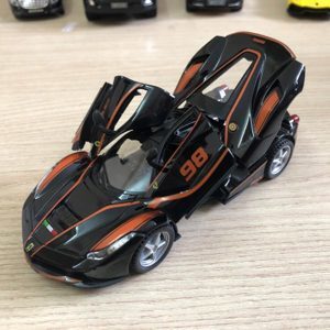 Xe mô hình Ferrari FXX K 1:32