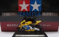 Xe mô hình HONDA RC 211V 2005 No.4 TAMIYA tỉ lệ 1:24