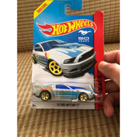 Xe Mô Hình Hot Wheels 13 FORD MUSTANG GT (Xám) 2014
