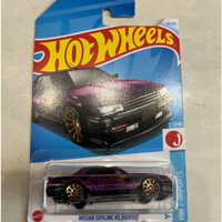 Xe mô hình Hotwheels Nissan Skyline RS