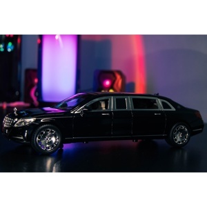 Xe mô hình MAYBACH S600 1:24 XLG