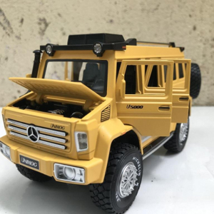Xe mô hình Mercedes Unimog U5000 1:28