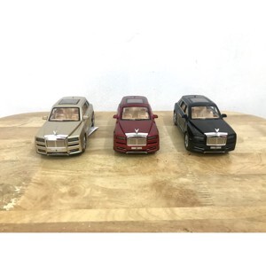 Xe mô hình Rolls Royce Cullinan 1:32
