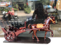 Xe ngựa kéo chai rượu vang Phong Vân