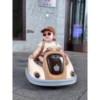 Xe ô tô điện trẻ em, xe máy điện cho bé xoay 360 độ có điều khiển kèm nhạc và đèn A01