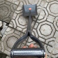 Xẻng  thép  xúc đất làm vườn đào đất cán liền  có tay  cầm sử dụng  tiện lợi  cho  làm vườn