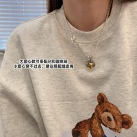 Xiaobaojia Tongqu Công nghiệp nặng Vương miện đồng mạ vàng Tình yêu dành cho cặp đôi thích hợp Mặt Dây chuyền ghép Mặt dây chuyền sang trọng nhẹ nhàng cao cấp 12.21