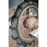 Xích, sên bọc lốp xe máy chống trơn trượt