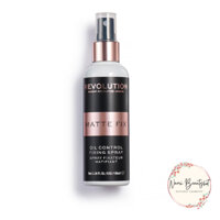 Xịt khóa nền kiềm dầu Makeup Revolution