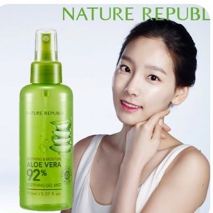 Xịt Khoáng Lô Hội Nature Republic Soothing & Moisture Aloe Vera 92%