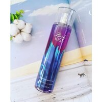 XỊT THƠM BODY MIST BATH & BODY WORKS DARK KISS 236ml