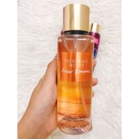 Xịt thơm toàn thân Victoria’s Secret Fragrance Mist Amber Romance – 250ml