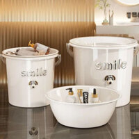 Xô nhựa màu kem có nắp có quai xách dung tích 13L kèm chậu rửa mặt và gáo