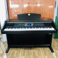 YAMAHA CVP-204