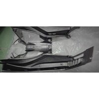 Yếm khóa lớn dàn áo exciter 2010 Màu bạc , Con diều Yamaha chính hãng Việt Nam