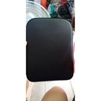 Yên sau cub én lùn