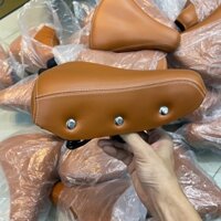 Yên xe đạp cố điển bọc da màu nâu cà phê siêu đẹp, đinh tán thẩm mỹ chống gỉ