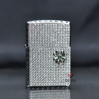 Zippo ốp mặt đính đá Emblem cỏ 4 lá ZN304