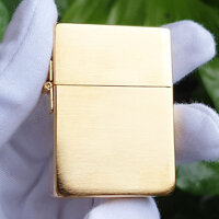 Zippo vàng xước bản lề ngoài 3 chấu tái bản 1935 ZT09