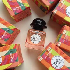 3 chai nước hoa nữ đến từ nước Pháp hoa lệ, vừa mới ra mắt đã "nổi như cồn"