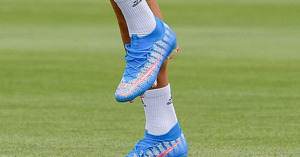 5 cách nhận biết giày bóng đá Nike chính hãng đơn giản và chính xác