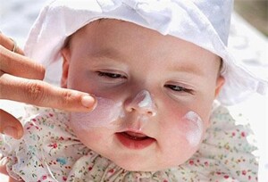 5 loại kem dưỡng ẩm tốt nhất cho bé trong mùa đông