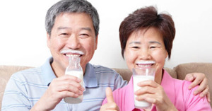 5 loại sữa nào tốt cho người già được ưa chuộng nhất 2022