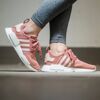 5 mẫu giày Adidas màu hồng cho những cô nàng yêu thích sự cá tính