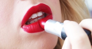 7 cây son đỏ "vừa đẹp màu, vừa đẹp chất" cho năm mới thêm may mắn