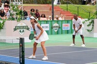 8 vật dụng cần chuẩn bị chơi Pickleball và các kiến thức cơ bản về môn thể thao này