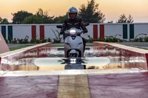 9 xe máy điện nam phong cách cá tính động cơ khỏe chạy êm giá từ 15tr