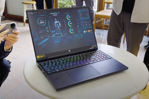 Acer Predator Helios 16 PH16-71-94N1: Vũ khí gaming tối thượng!