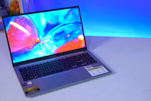 Asus Vivobook 15 OLED A1505VA-MA492W - Màn OLED siêu đẹp, chip H hiệu năng cao!