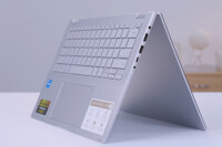 Asus Vivobook S 14 Flip TP3402VA-LZ031W: Thiết kế sang trọng, hiệu năng mạnh mẽ!