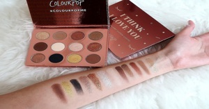 Bảng phấn mắt Colourpop màu nào đẹp? Giá bao nhiêu?