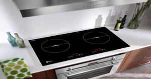 Bếp từ âm 2 vùng nấu Arber AB-375 có tính năng gì nổi bật?
