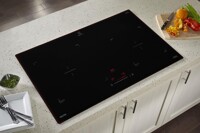 Bếp từ Electrolux EHI7325BA thiết kế sang trọng, dễ dàng sử dụng