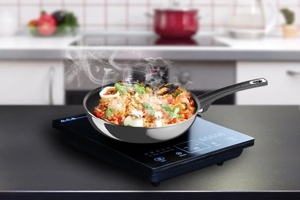 Bếp từ Philips HD4911 thiết kế đẹp mắt, chất liệu cao cấp