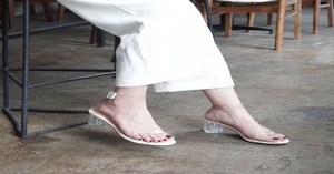 Bí quyết sử dụng giày cao gót quai trong không gây đau chân