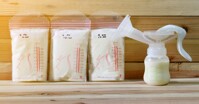 Các bước bảo quản và cho bé ăn sữa mẹ sau rã đông đúng cách